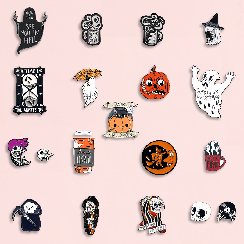 Gelukkig Halloween Enamel Pin  - Women Bags Jeans recensie en prijs